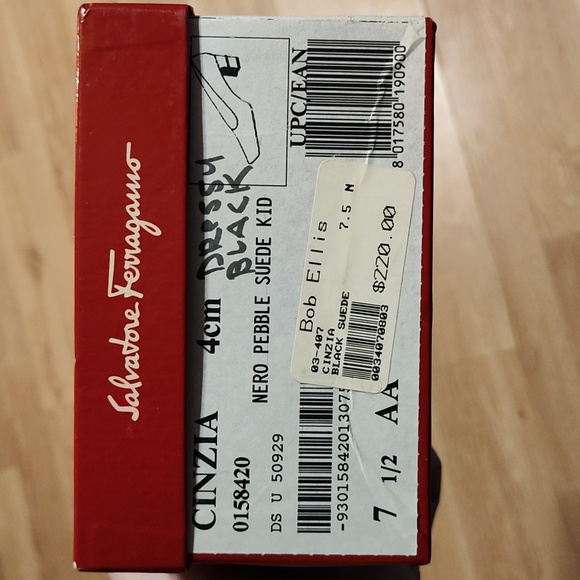 Salvatore Ferragamo Cinzia Nero Black Italian Pebbled Kid Suede Pumps Sz 7.5 2A - Picture 12 of 12